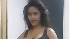 Sexy indian babe navneeta dancing shaking bigtits