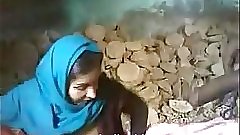 Indian couple sex fucking at construction site in mumbai