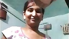 Indian bhabhi bathing desi beauty shower